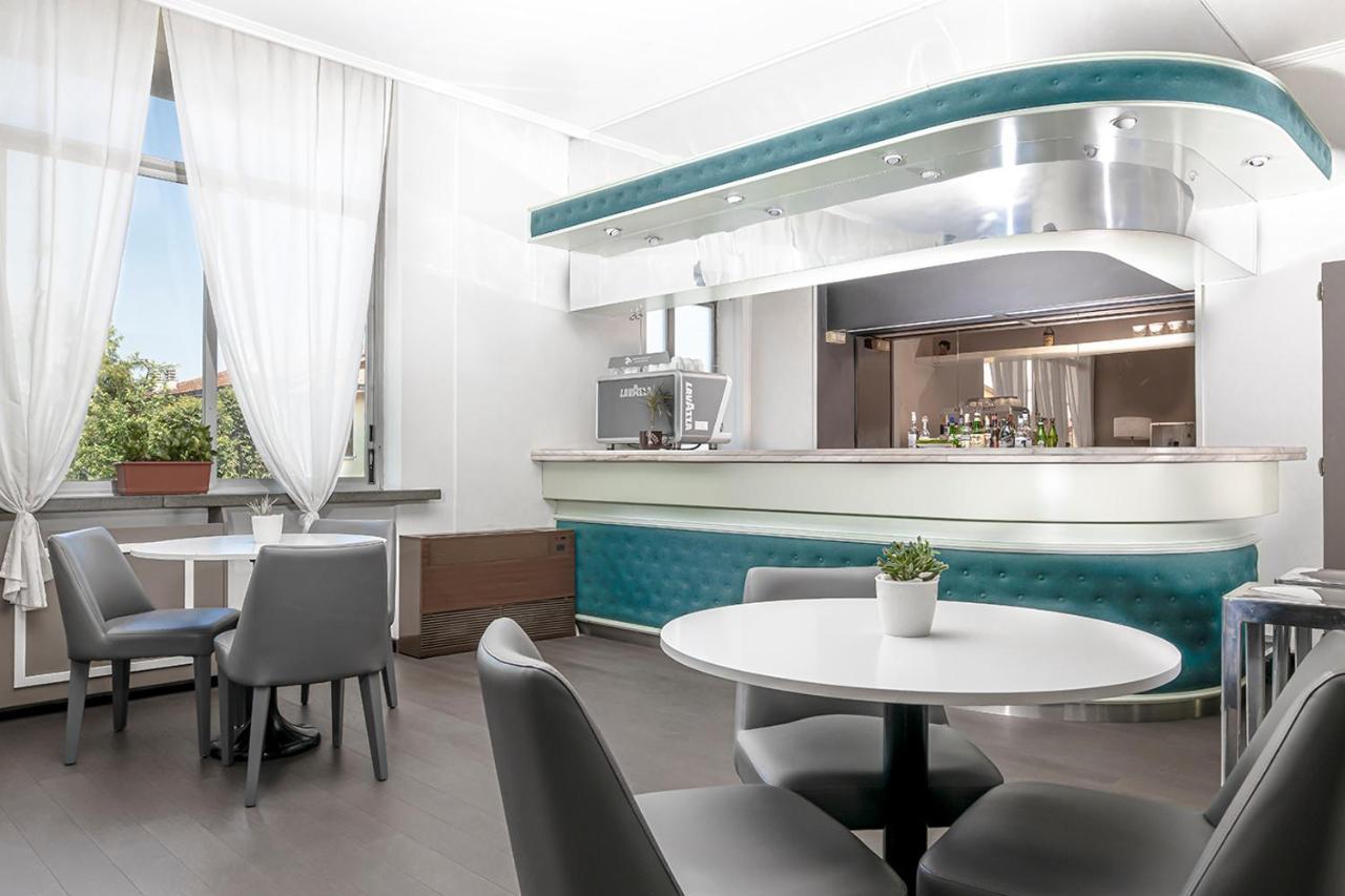 Hotel Poli Castelnovo di Sotto Zewnętrze zdjęcie